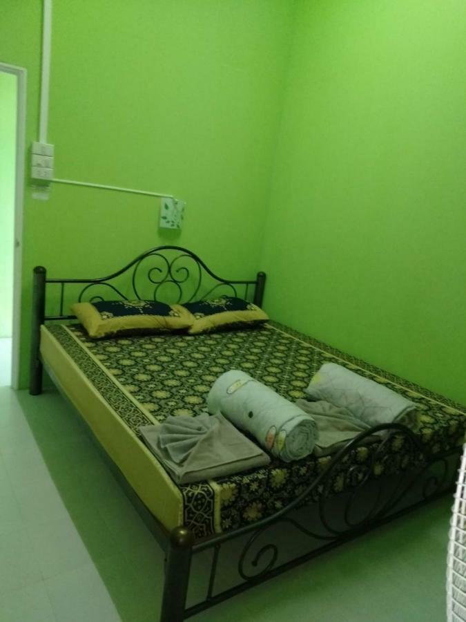 Апартаменти Auntie House985 Аюттхая Екстер'єр фото